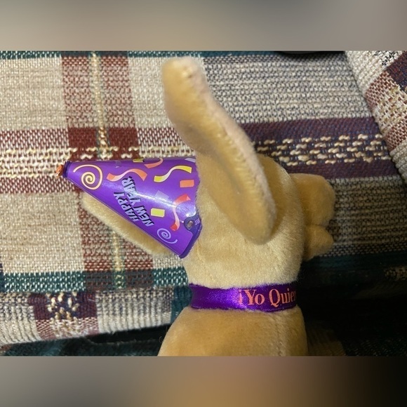 TACO Bell 2000 Happy New Year Chihuahua Plush @@@@Sound don’t work!!!! - Picture 9 of 10